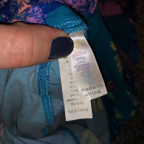 Set of Two Lularoe Tall and Curvy Leggings - Picture 8 of 8